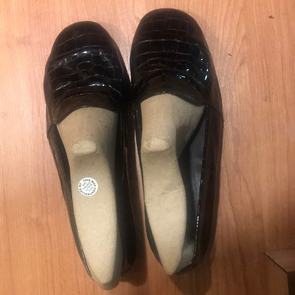 Alligator shoes